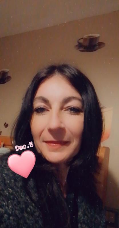 Sandrine  48 ans Avrillé