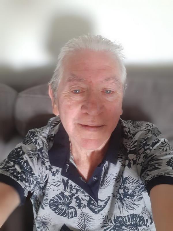 Patick 71 ans Vire