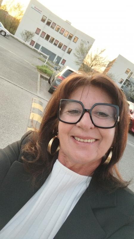 Elie 64 ans Mâcon
