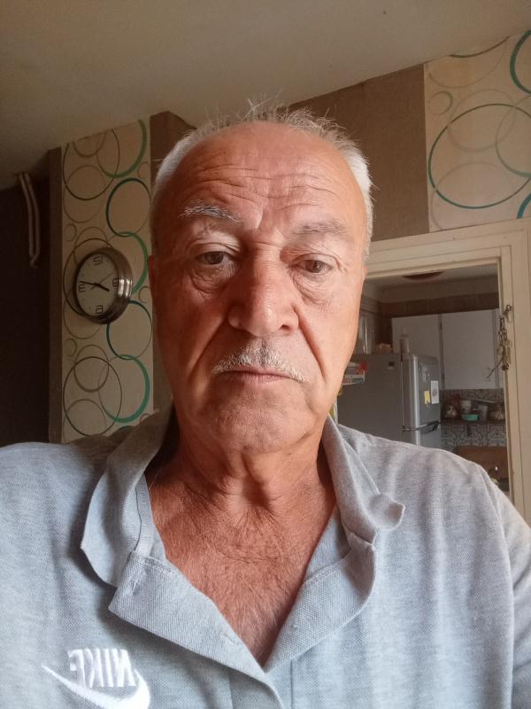 Daniel 73 ans Oignies