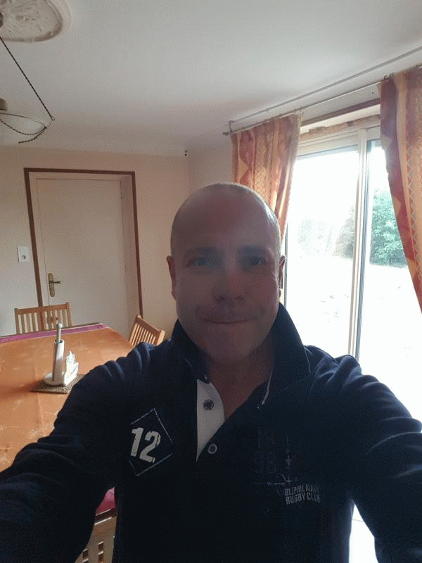 denis 52 ans Mâcon