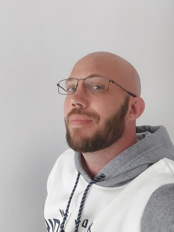 Antoine  38 ans Vannes