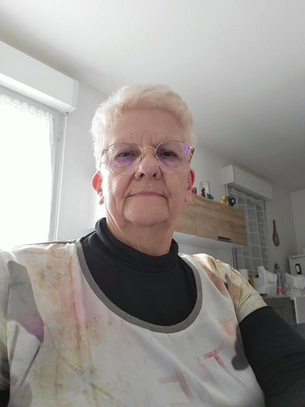 Joelle 70 ans Bourges