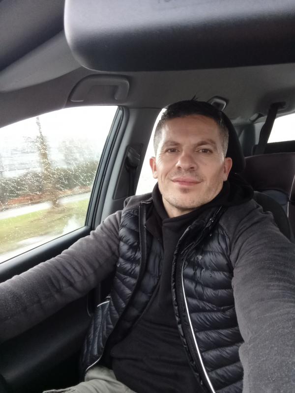 Julien  43 ans Bussy Saint Georges