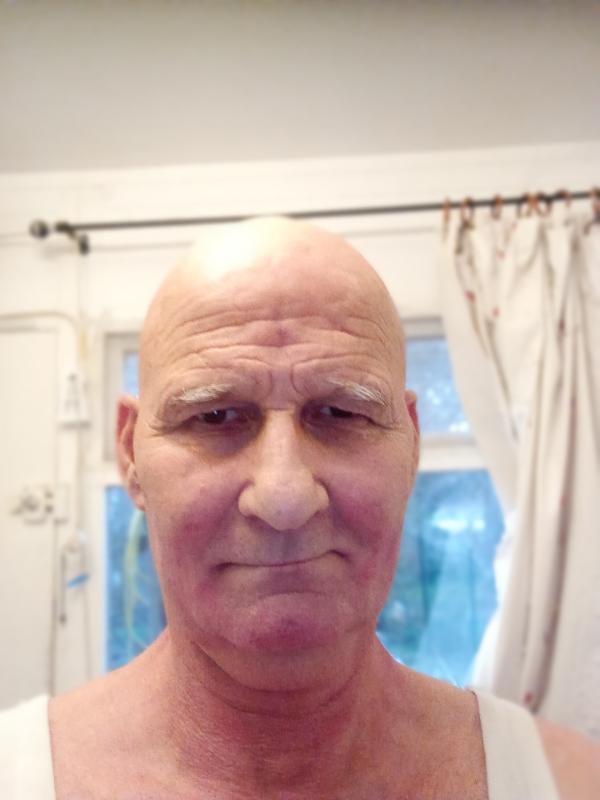 Alain  61 ans Belgentier