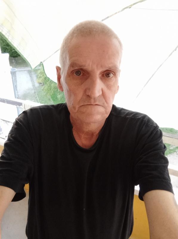 André  66 ans Nantes