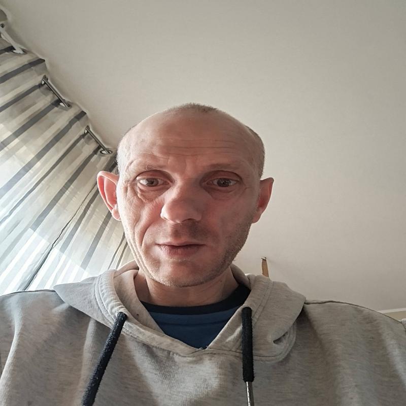 jean marc 46 ans Laval