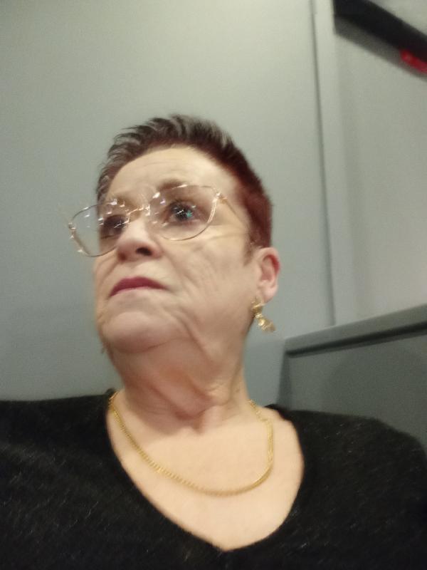 Fleurissa 61 ans Poitiers