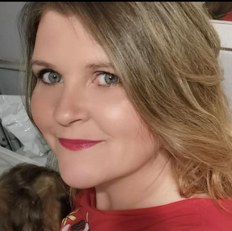 Elodie 36 ans Caux et Sauzens