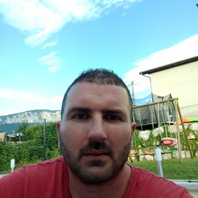 Gaëtan 34 ans Les Échelles