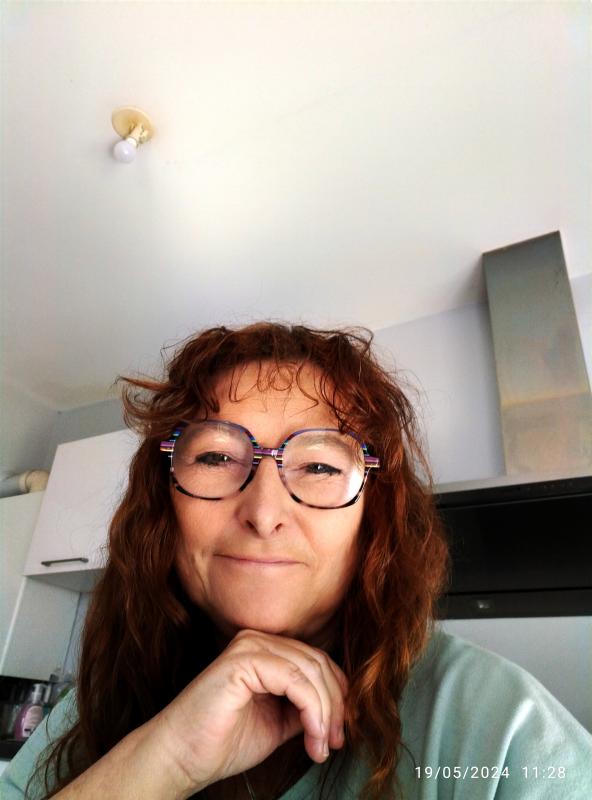 Emma  56 ans Saint Malo