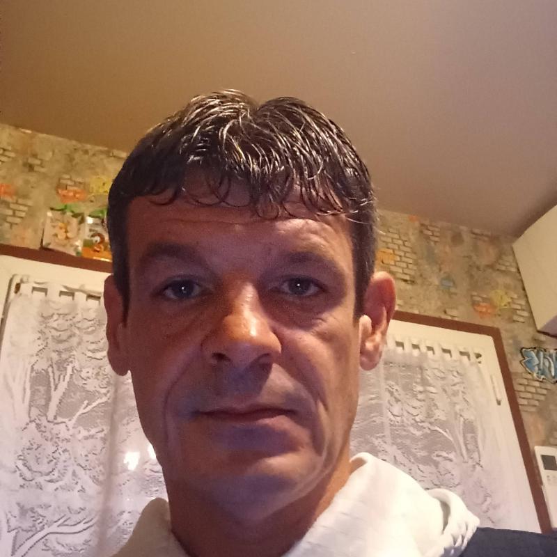 cedric 43 ans Bourges