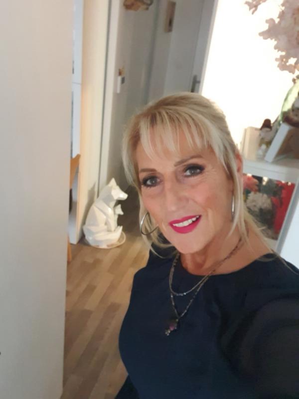 MILA  57 ans Dijon
