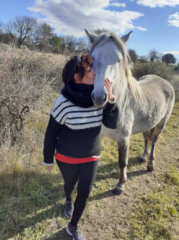 Naelle 62 ans Nîmes
