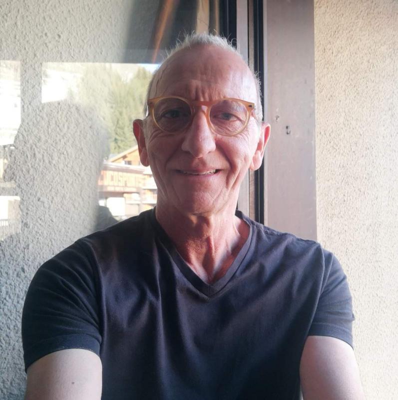 Jacomo  69 ans Chenôve