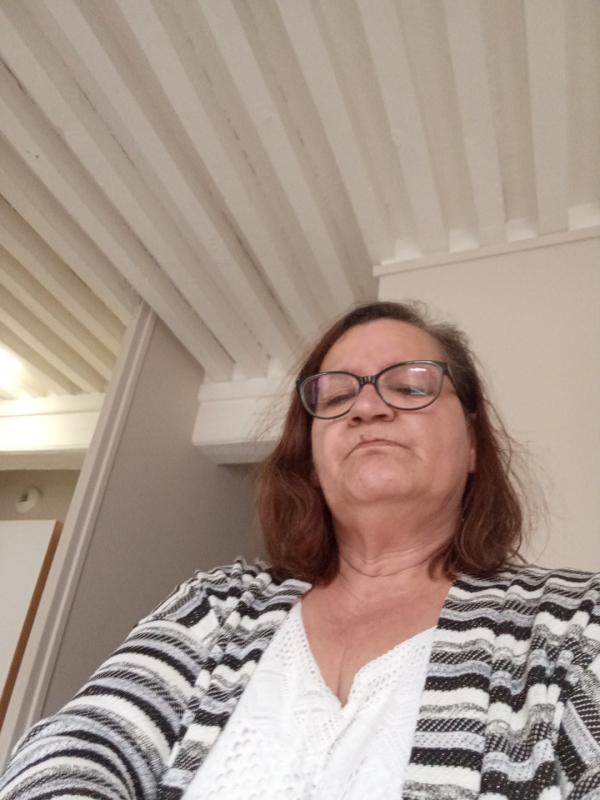 Ghislaine  57 ans Châtillon sur Chalaronne