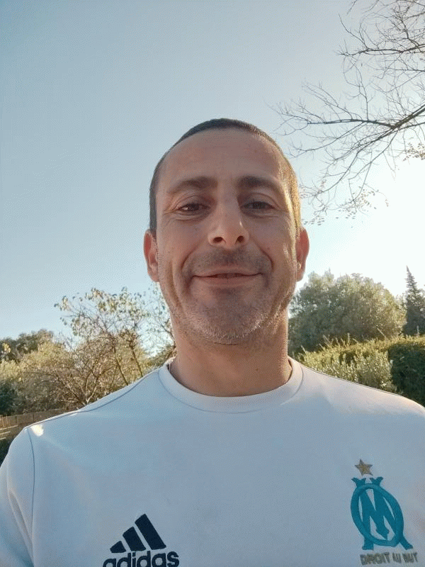 Steph  43 ans Tavel