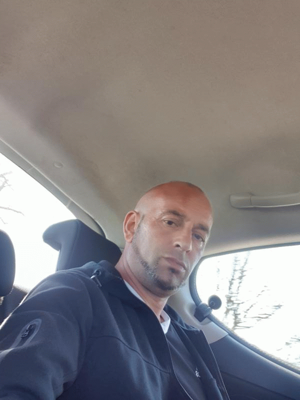 Enzo  49 ans Belley