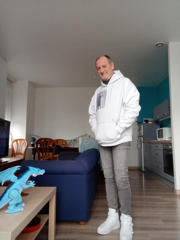 Ashley  55 ans Rennes