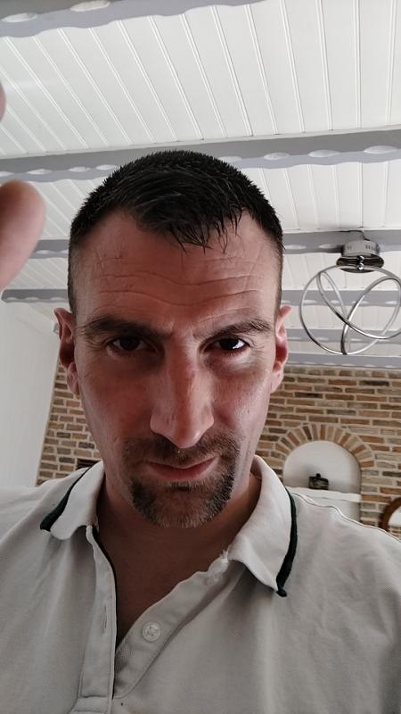 Mike 37 ans Carvin