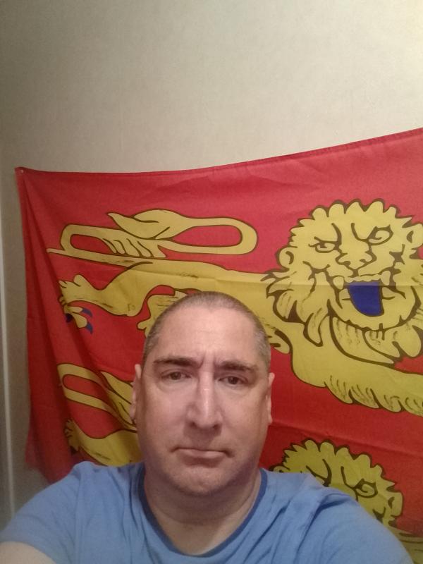 Bastien  46 ans Laval