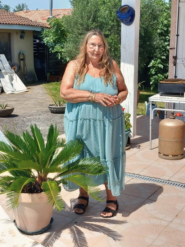 camelia 76 ans Gujan Mestras