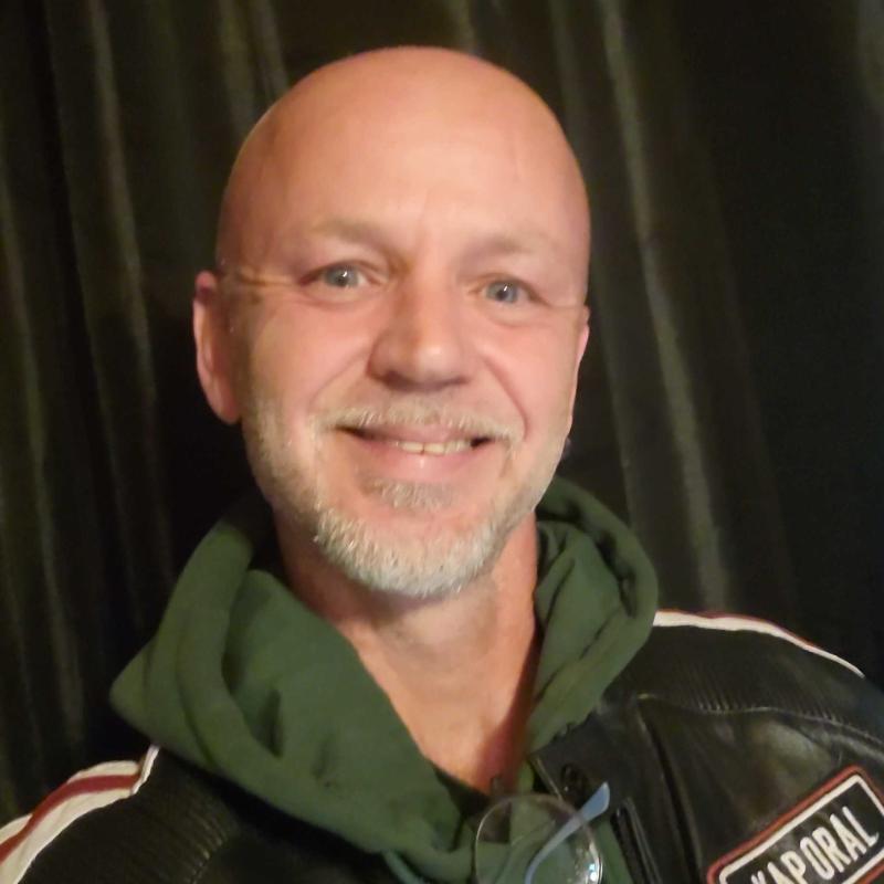 Ddavid 53 ans Sainte Ouenne
