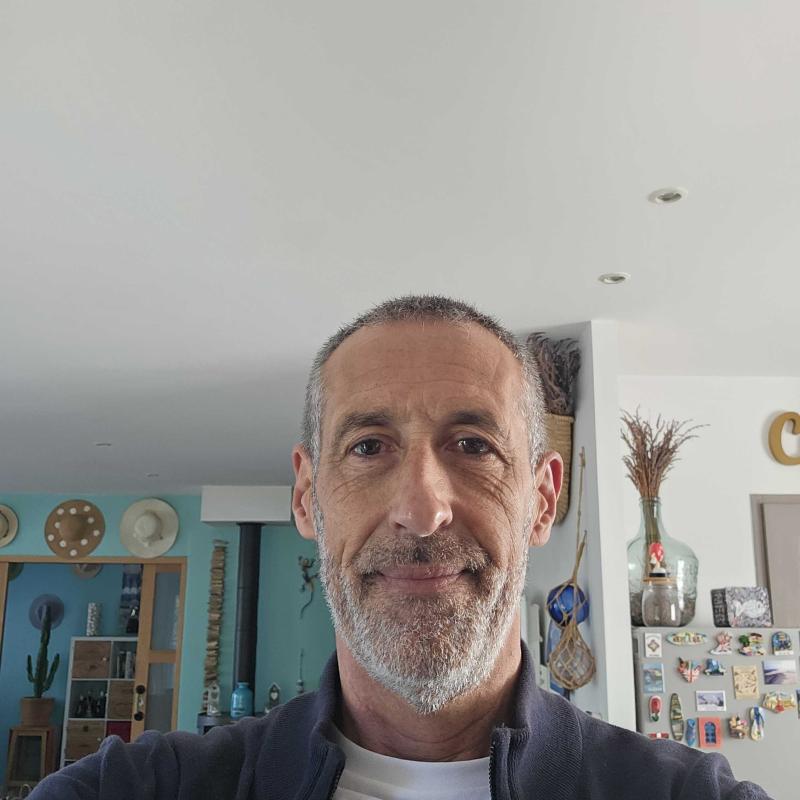 herve 54 ans Saint Laurent de la Prée