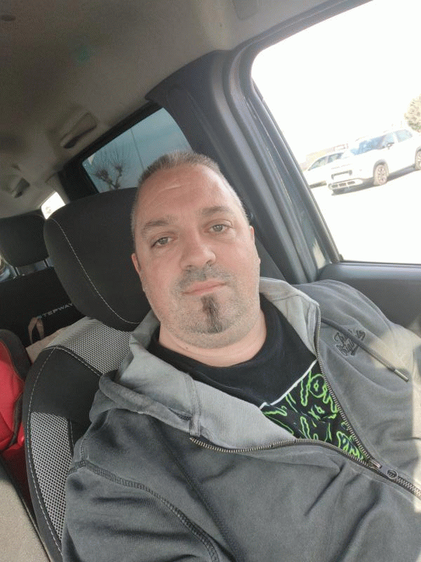 Sylvain  45 ans Le Mans