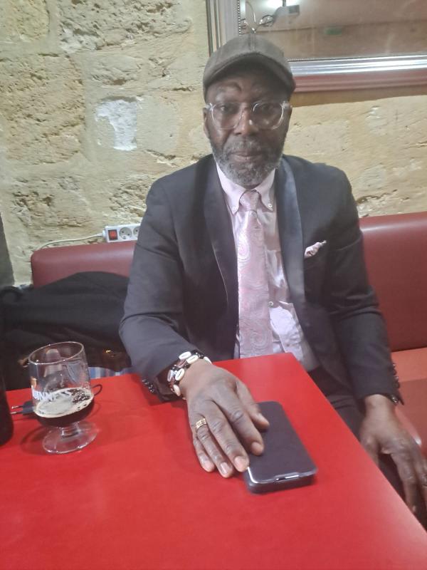 John Ben  55 ans Bordeaux