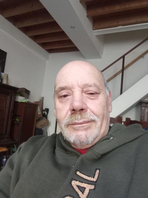Pascal  59 ans Douai