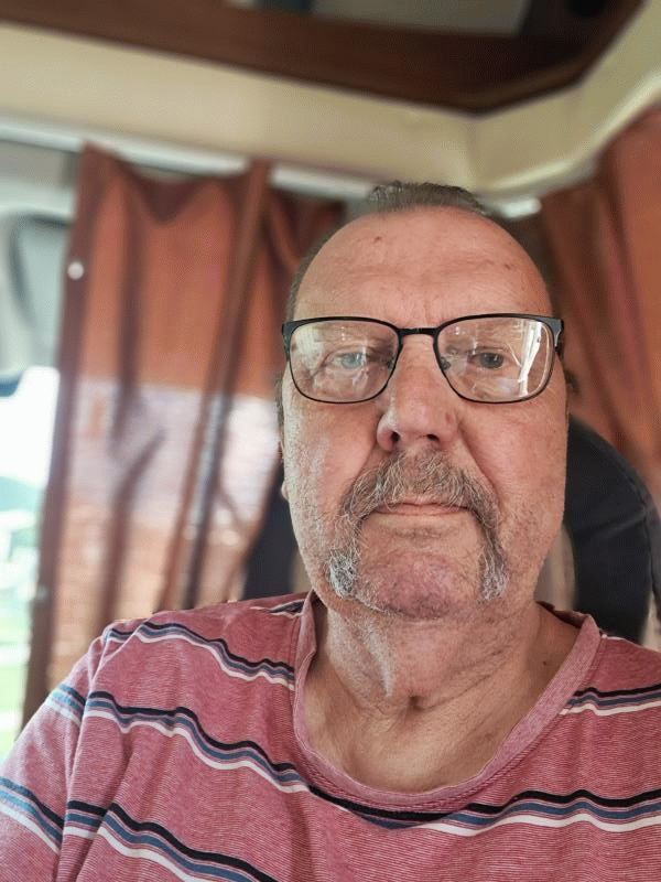 Gilbert  71 ans Estrablin