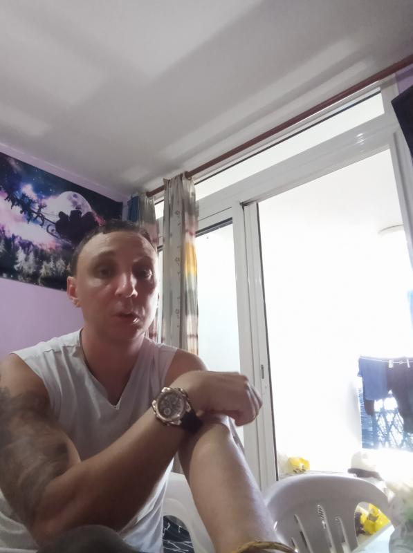 ENRIQUE 43 ans Lescar