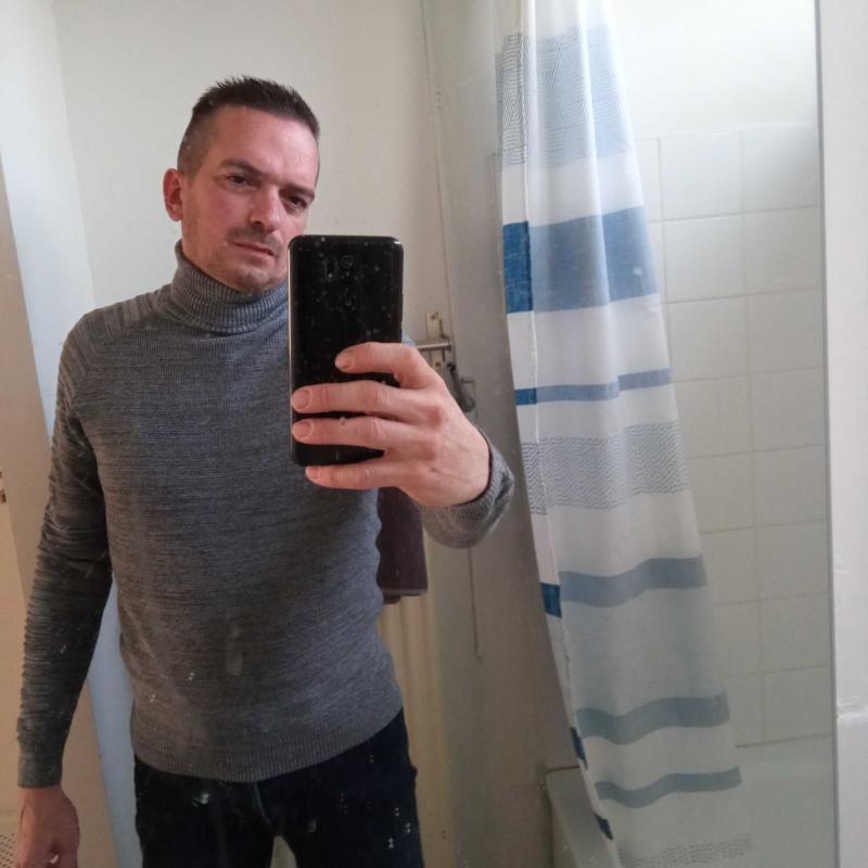 cedric 47 ans Tourcoing