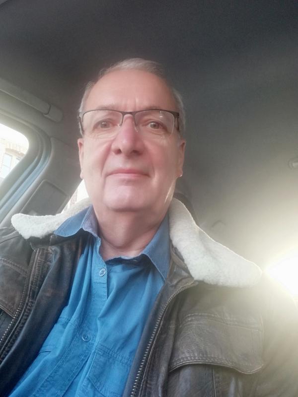 Emmanuel 67 ans Auxerre