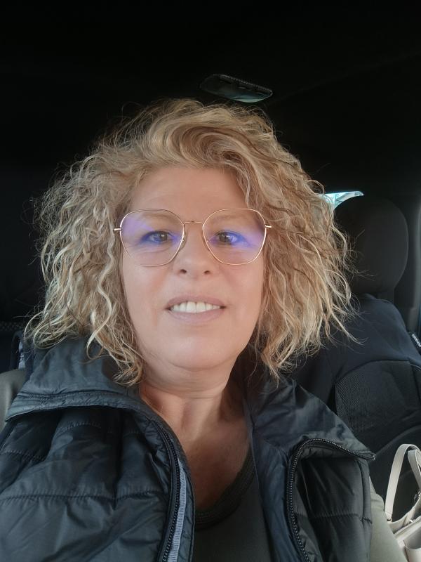 Christelle  56 ans Saint Romain de Jalionas