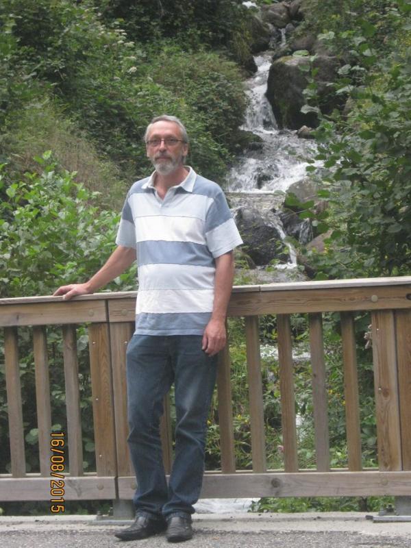 franky 68 ans Ardres