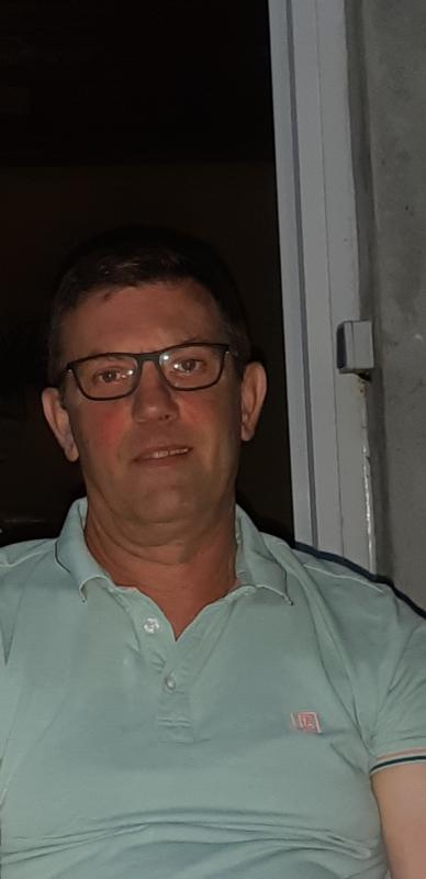 Laurent 57 ans Breteuil