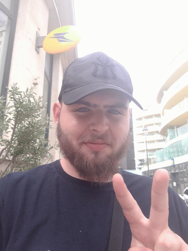 Lucas 28 ans Suresnes