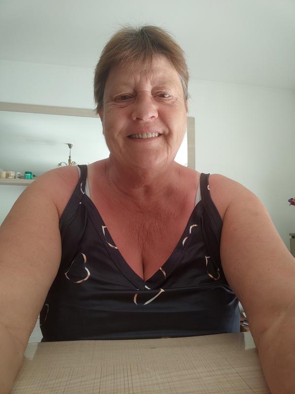 Nadine  62 ans Belleville et Châtillon sur Bar