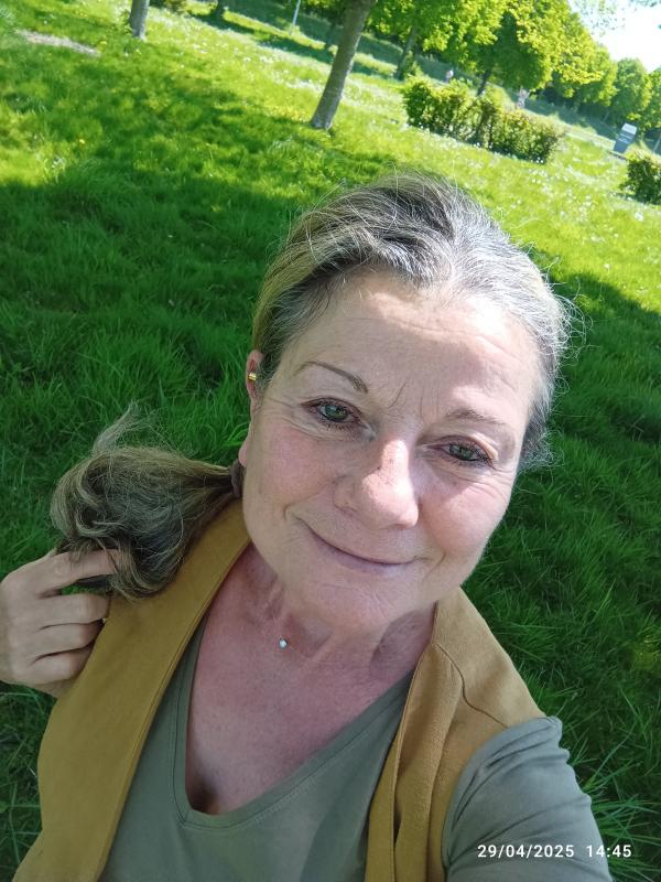 Louise 60 ans Taverny