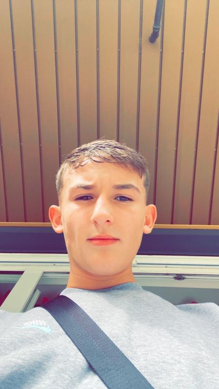 Antoine 18 ans Caen