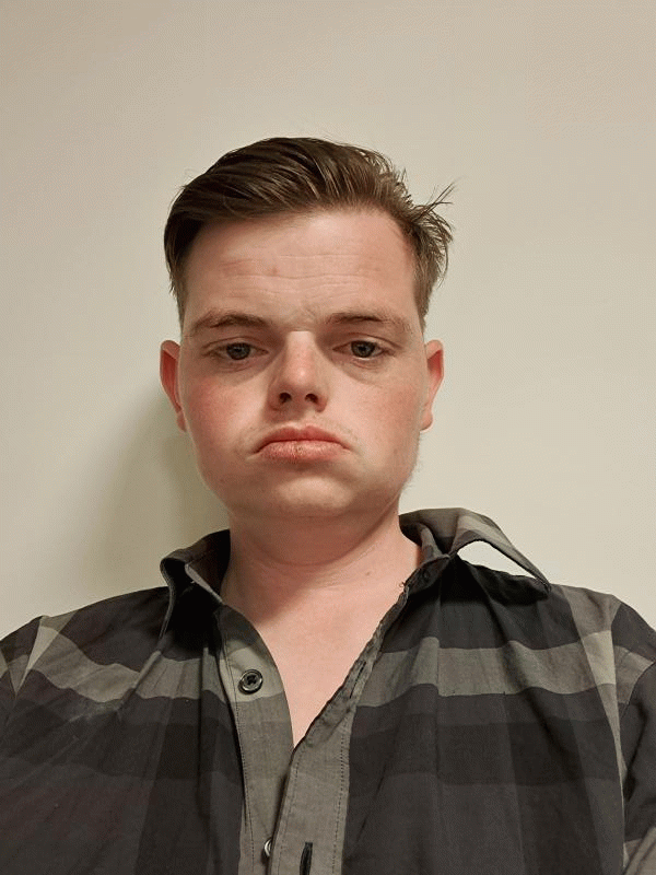 Yves 28 ans Saint Brieuc