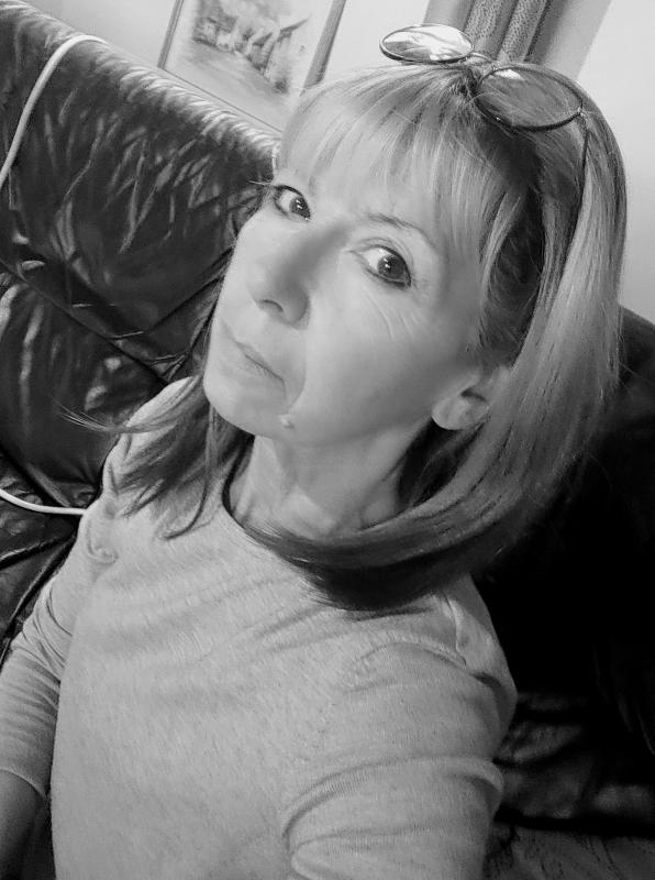 Esther  58 ans Gan