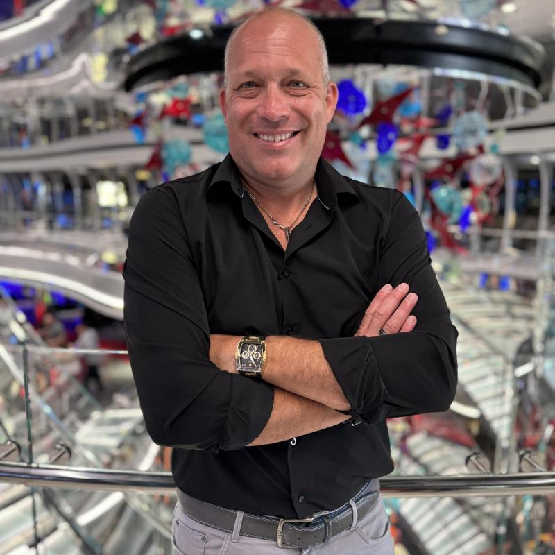 Julien 51 ans paris 17eme arrondissement