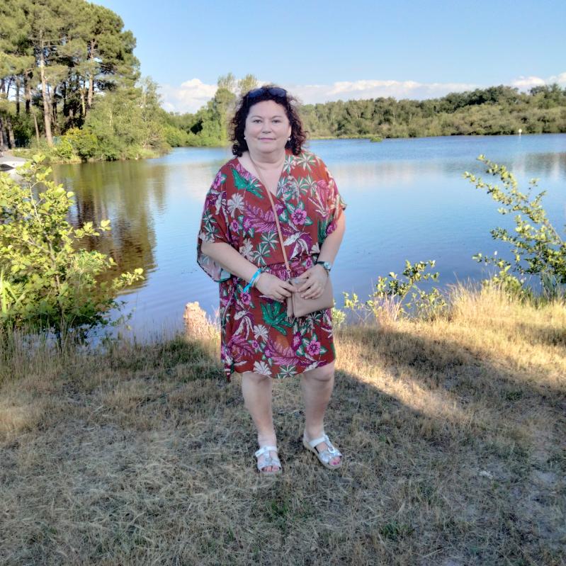 Véronique  64 ans Dole