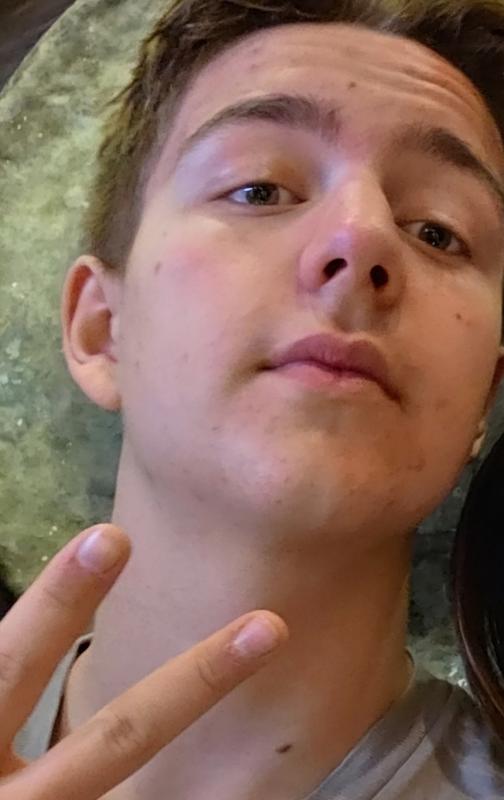 Bastien  18 ans paris 17eme arrondissement
