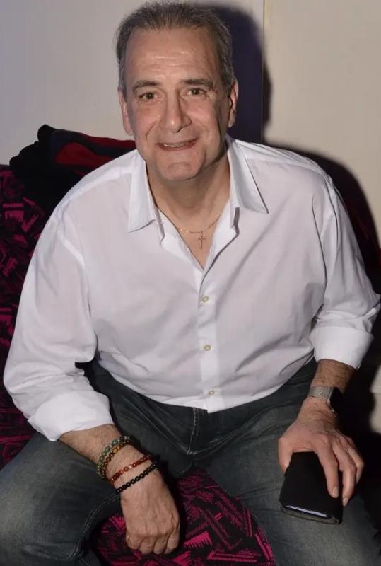 Carl 66 ans Montargis