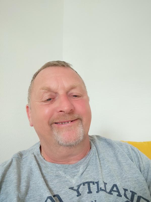Christophe  60 ans Péronne