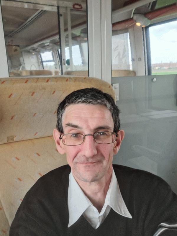 Olivier  48 ans Arras